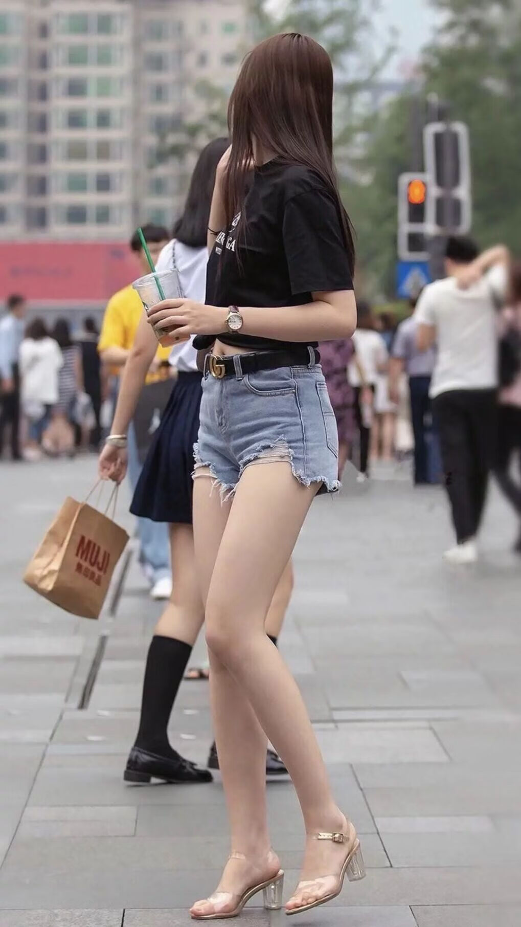 国际赛事中球员们殚精竭虑，为球队争出一片天地