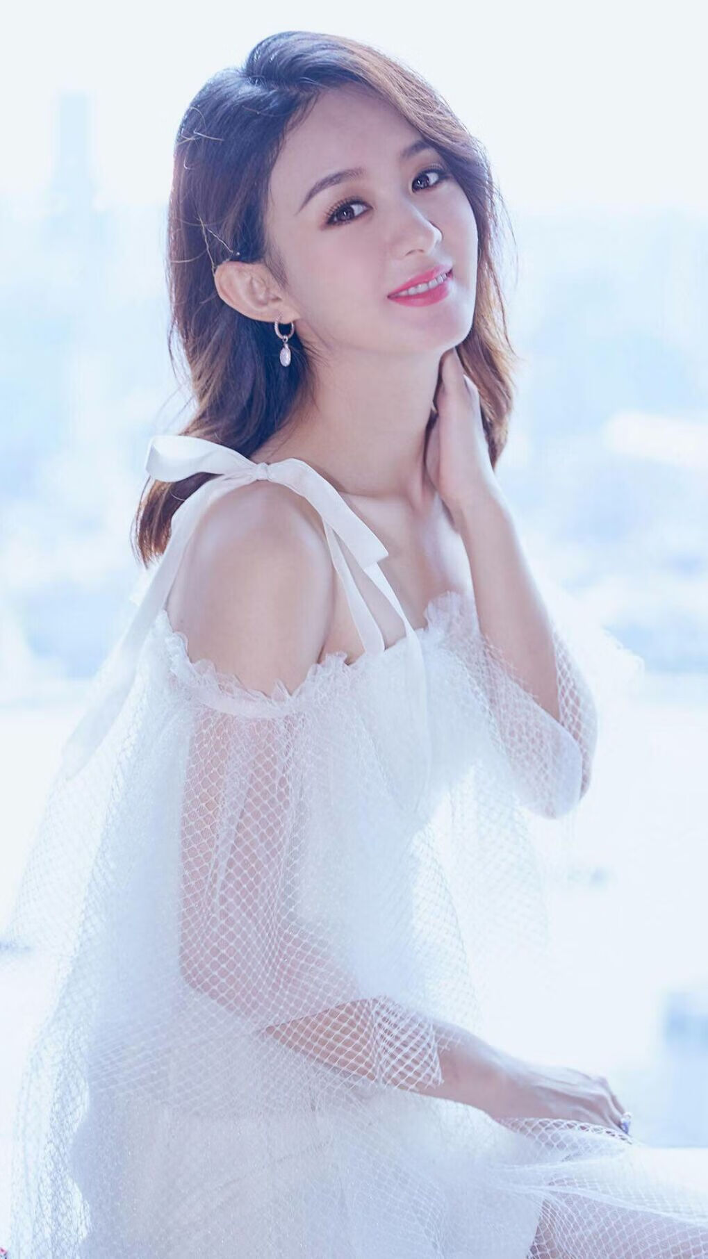 七六人掀起逆转高潮恩比德末节统治全场,恩比德复出首战砍下24分8板2助3帽