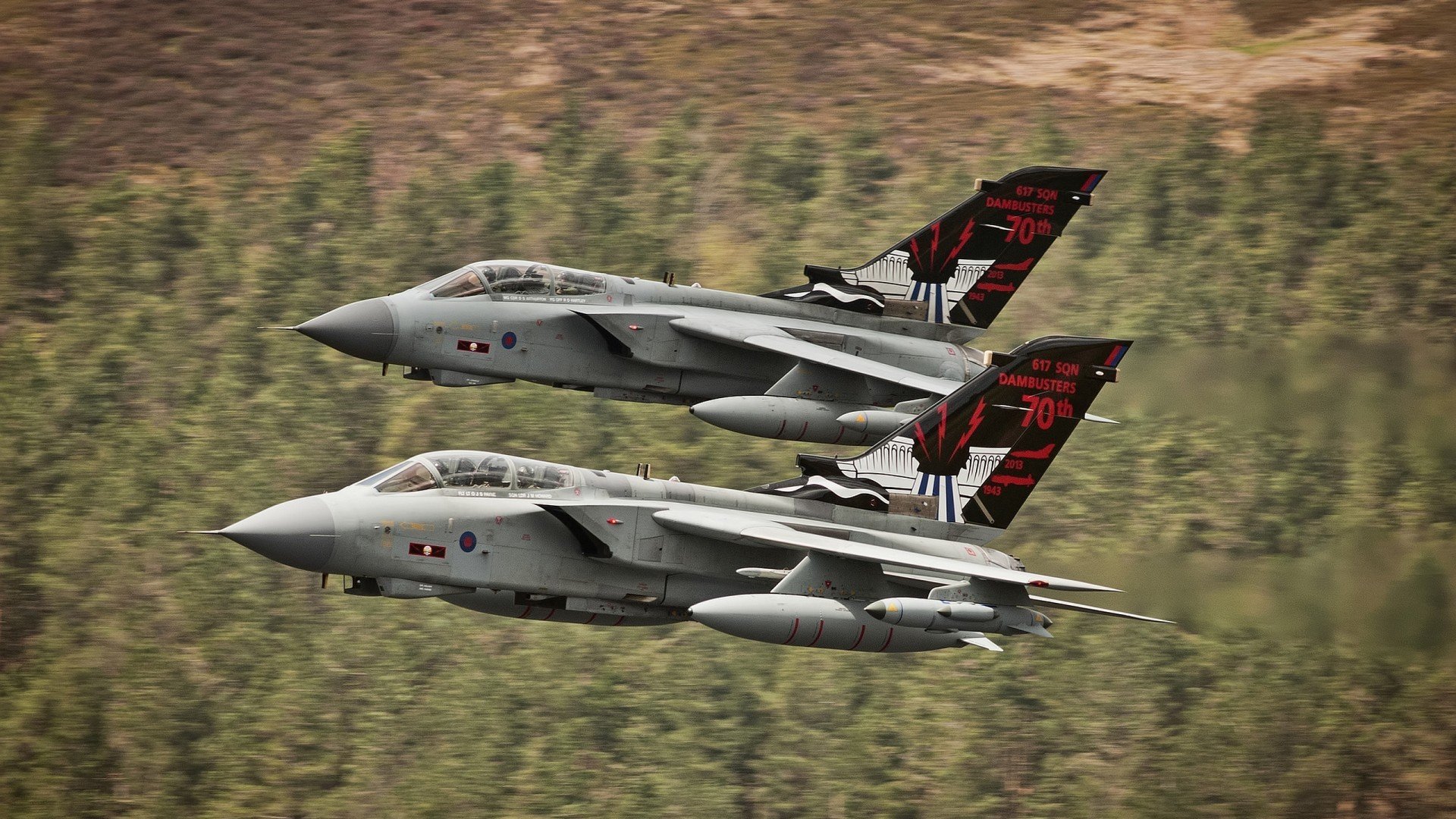 希腊队战术调整见效，小组出线形势明朗，希腊队最新大名单