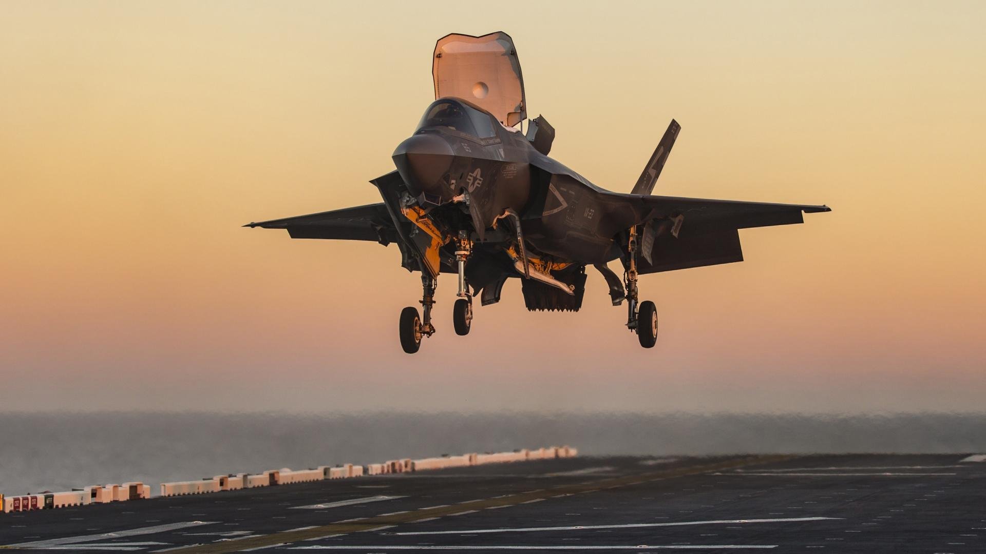 美国女篮在奥运会决赛中击退强敌，成功卫冕